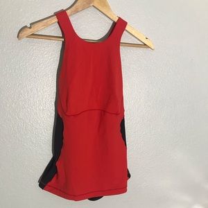 Lululemon tank size 6